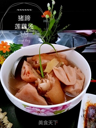 猪蹄莲藕汤的做法
