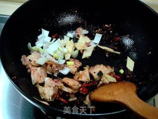 家常菜“香辣干锅土豆”的做法步骤：8