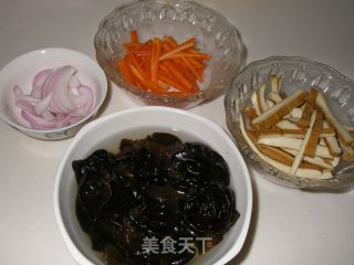 野芹香干的做法步骤：4