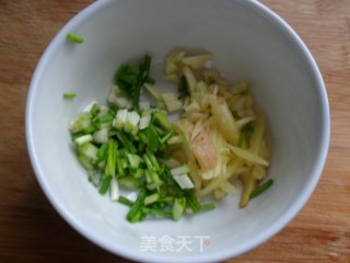 胡萝卜香菇炒肉丝的做法步骤：4