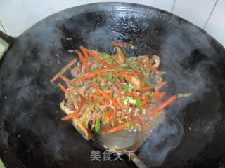 胡萝卜香菇炒肉丝的做法步骤：9