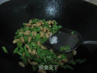 豇豆炒黄豆的做法步骤：5