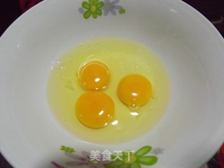 菠菜肉末蛋羹的做法步骤：1