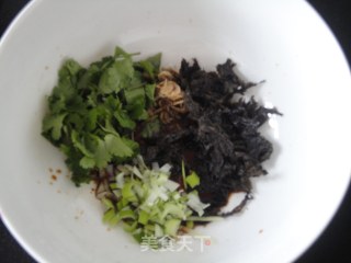 酸汤水饺的做法步骤：4