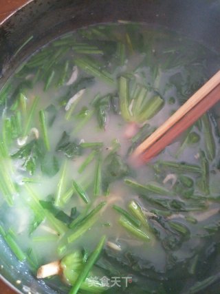 菠菜虾皮汤的做法