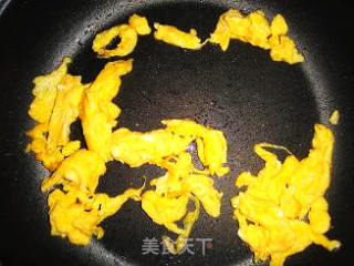 七彩炒饭的做法步骤：2