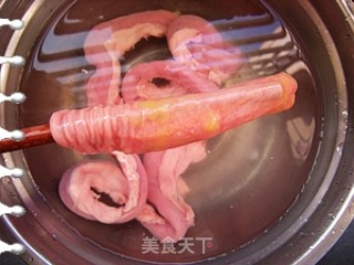 红绿豆粉肠豆腐汤的做法步骤：3