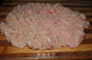 鸡肉锅贴的做法步骤：1