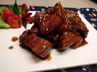 秘制红烧肉，入口即化的幸福的做法