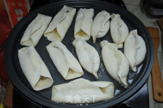 鸡肉锅贴的做法步骤：12