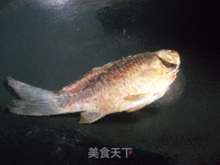 白鲫鱼煲西洋菜汤的做法步骤：4