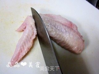 暖身暖心的温补汤——鲜菇鸡汁煲的做法步骤：2