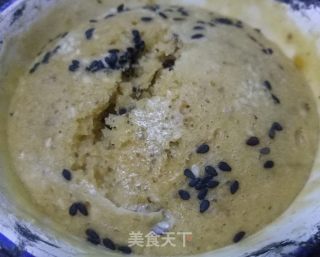 蒸大枣鸡蛋黑白芝麻发糕的做法