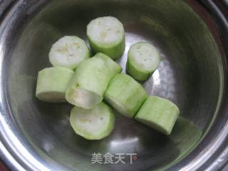 新鲜莲子汤的做法步骤：1