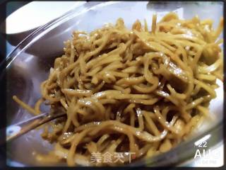 酱油炒面的做法