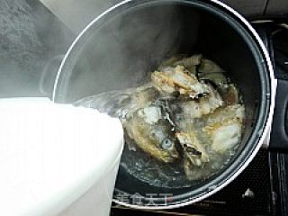 鱼头豆腐汤的做法步骤：5