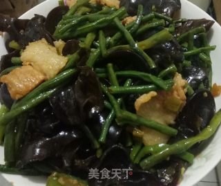 肉炒豇豆木耳的做法