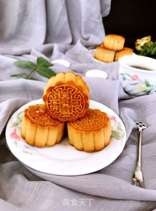 赏味中秋、乐享团圆【广式豆沙蛋黄月饼】的做法