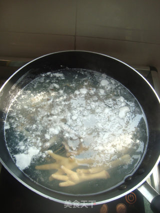 【冬季养生菜】山药虫草花蛇汤的做法步骤：3