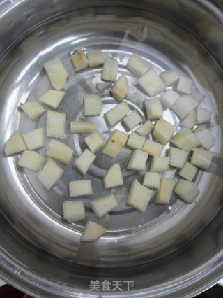 【百姓家的冬季养生菜】鸡脯肉三丁的做法步骤：4