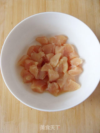 【百姓家的冬季养生菜】鸡脯肉三丁的做法步骤：5