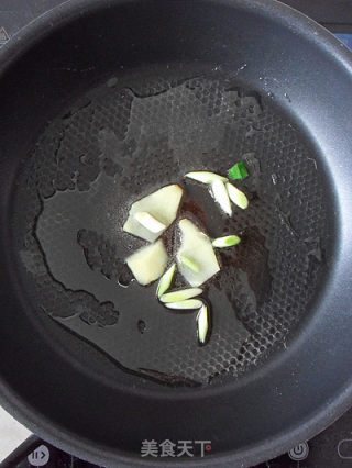 【百姓家的冬季养生菜】鸡脯肉三丁的做法步骤：7