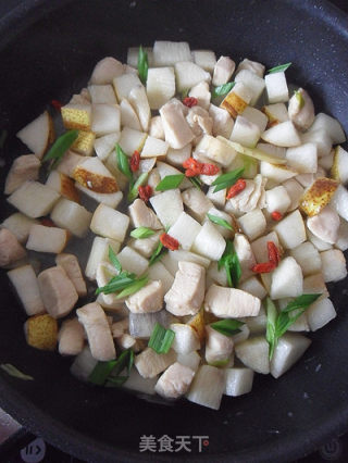 【百姓家的冬季养生菜】鸡脯肉三丁的做法步骤：12