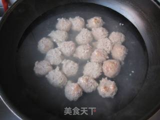 【冬季养生菜】—养生牛肉丸汤的做法步骤：4