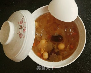银耳连子羹的做法