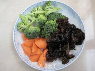【冬季养生菜】—养生牛肉丸汤的做法步骤：7