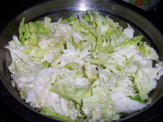 冬季养生菜--美味鱼头泡饼锅的做法步骤：5