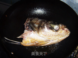冬季养生菜--美味鱼头泡饼锅的做法步骤：6