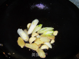 冬季养生菜--美味鱼头泡饼锅的做法步骤：7