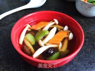 丝瓜菌菇汤的做法
