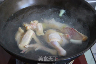 【冬季养生菜】——花菇滋补参鸡汤的做法步骤：7