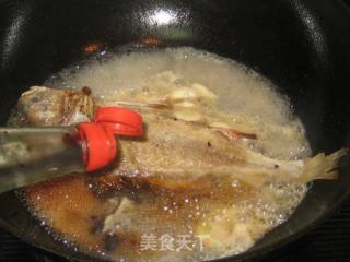蒜子烧黄鱼的做法步骤：6