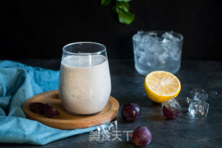 香甜葡萄香蕉奶昔的做法