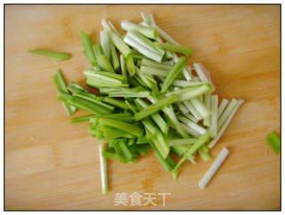 韭香豆干的做法步骤：2