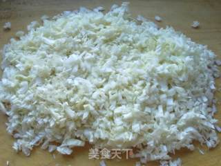 猪肉白菜粉条大蒸包的做法步骤：2