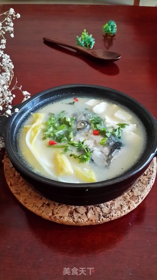 砂锅鱼头豆腐汤的做法