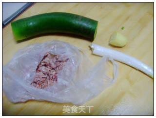 萝卜丝炒虾酱的做法步骤：1