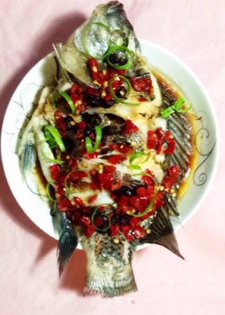 豆豉剁椒蒸罗非鱼的做法