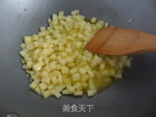 土豆焖饭的做法步骤：2