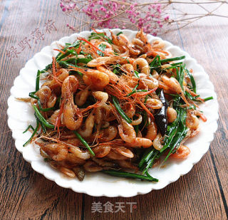 韭菜炒河虾的做法