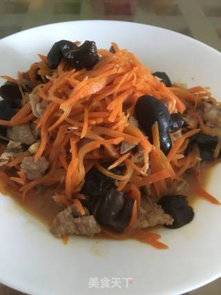 胡萝卜丝炒肉的做法