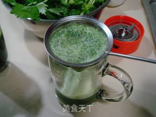 蜂蜜芹菜汁、麻酱生拌芹菜叶的做法步骤：4