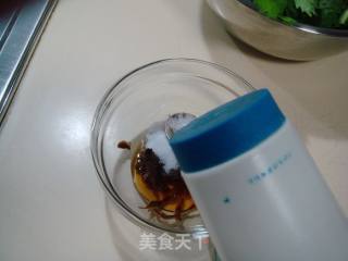 蜂蜜芹菜汁、麻酱生拌芹菜叶的做法步骤：7