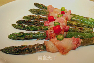 培根芦笋的做法