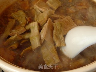 冬季能量的储备----笋干红烧肉的做法步骤：8