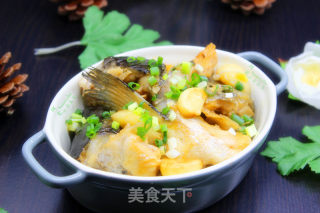 砂锅三文鱼头的做法